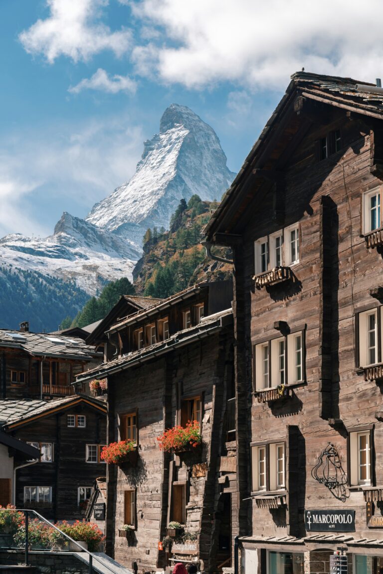 Verbier vs Zermatt Swiss Alps resort comparison — skiing dining and après-ski guide